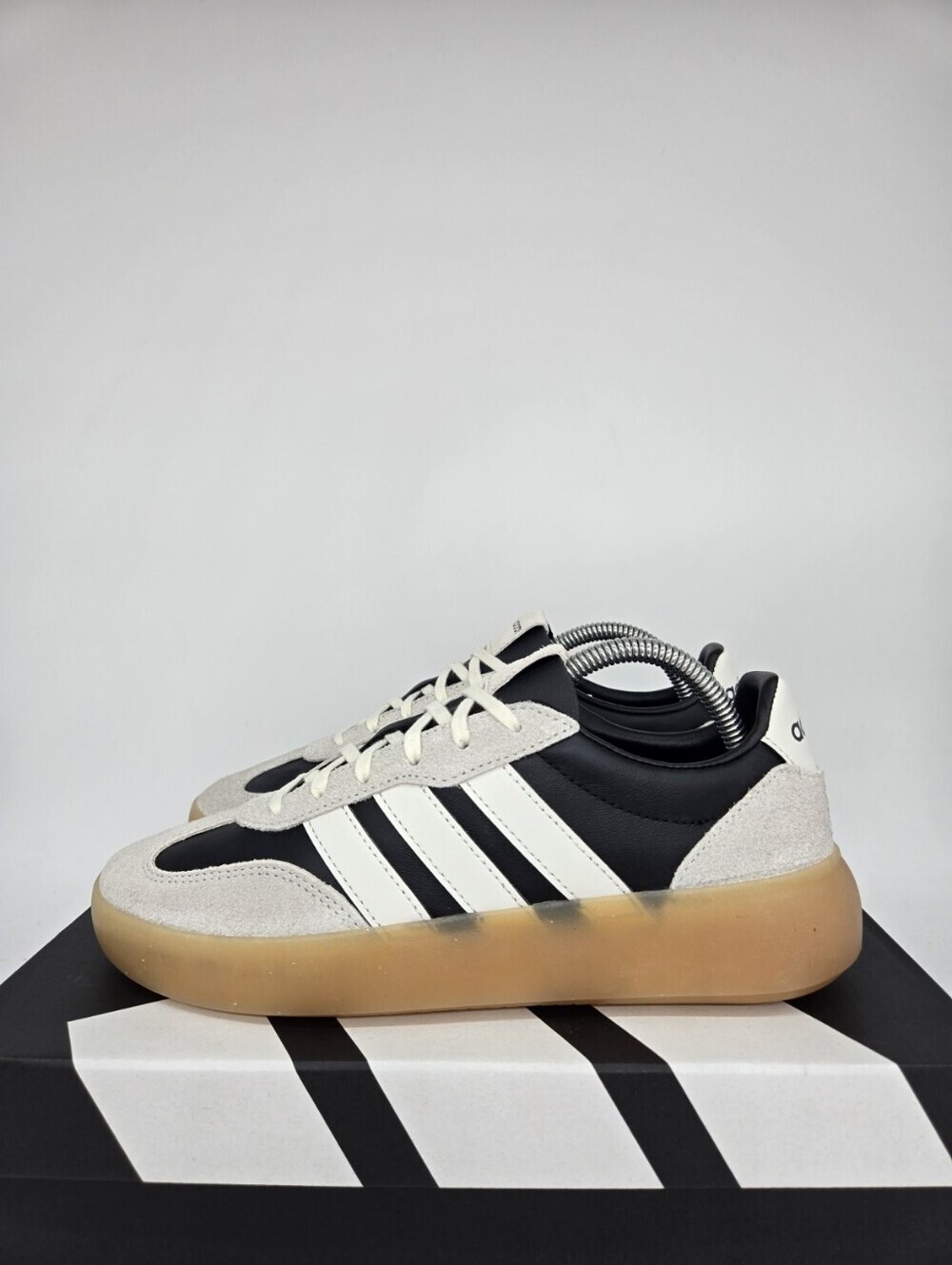 adidas Women's Barreda Decode Lux JR3530 Off White Black Gum Shoes Size 8